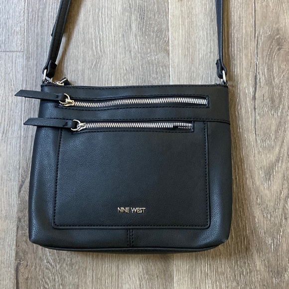 Black Nine West Faux Leather Purse - Picture 1 of 6